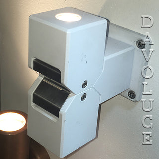 HUNZA Cube Pillar Lite Pure LED | Davoluce Lighting. Exterior wall light of high quality on Display on our showroom in Elsternwick, Victoria. Delivery in Australia to Melbourne, Sydney, Brisbane, Perth. Buy online or in our shop.