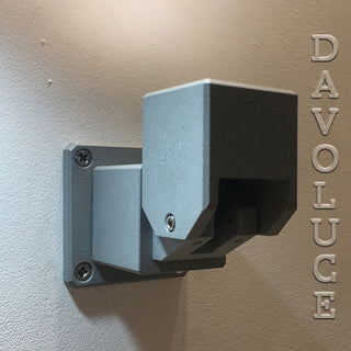 HUNZA Cube Wall Lite Pure LED | Davoluce Lighting. Exterior wall light of high quality on Display on our showroom in Elsternwick, Victoria. Delivery in Australia to Melbourne, Sydney, Brisbane, Perth. Buy online or in our shop.