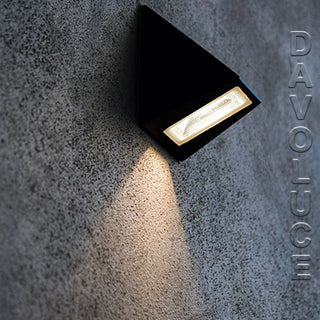 Unios EDGE 10W LED Exterior Wall Light, modern exterior wall lights Australia, outdoor wall lights Melbourne, outdoor lighting Perth, IP65 external lights Sydney. Australia wide delivery from Davoluce Lighting