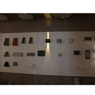 UWL42-BLK-WW - UGE Lighting - REFOCUS Black Square Up & Down 2 x 5W LED Wall3Light. We have the biggest range of LED up and down wall lights on display in our Elsternwick showroom. Davoluce Lighting offers world wide delivery to most of our products.