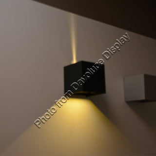 UWL42-BLK-WW - UGE Lighting - REFOCUS Black Square Up & Down 2 x 5W LED Wall3Light. We have the biggest range of LED up and down wall lights on display in our Elsternwick showroom. Davoluce Lighting offers world wide delivery to most of our products.