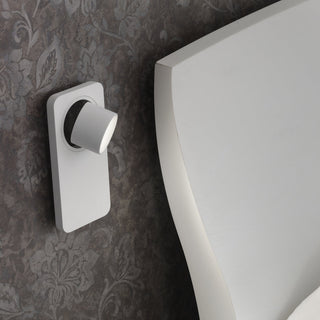 Beebo LED Wall/Spot Light By Linealight. Made In Italy, Italian Made Wall Lights, LED bedroom wall lights, led bedside wall lights, Modular surface mounted LED downlights | natural oak wall lights by Davoluce Lighting.