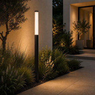 Telbix Gevet bollard installed in modern garden