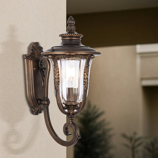 Ramiro 20 Traditional Outdoor Wall Light