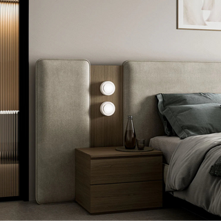 Modern IP44 ribbed glass wall light suitable for bathroom vanity and bedside applications
