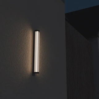 Short video of Calibo Junco wall light installed on a wall